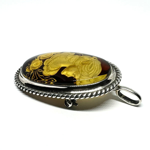 Intaglio Pendant/Brooch in Baltic Amber – The Amber Room