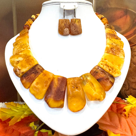 Cleopatra Necklace in Natural Baltic Amber