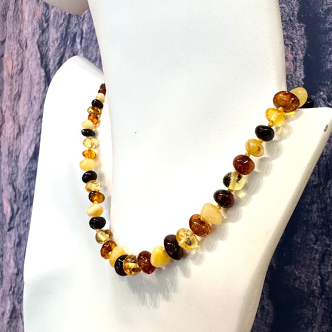 Delicate Beaded Necklace in Multicolour Amber
