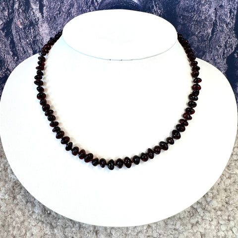 Delicate Beaded Necklace in Cherry Amber
