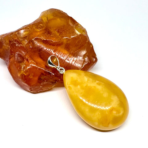 Large Butter Amber Drop Pendant